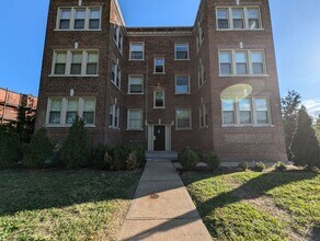 5572 Clemens Ave in St. Louis, MO - Foto de edificio - Building Photo