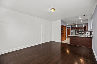 7958 S Luella Ave in Chicago, IL - Building Photo - Building Photo