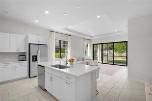 14720 Kingfisher Lp in Naples, FL - Building Photo