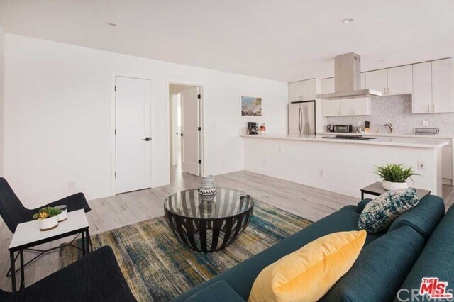 1009 N Edinburgh Ave-Unit -5 in West Hollywood, CA - Building Photo - Building Photo