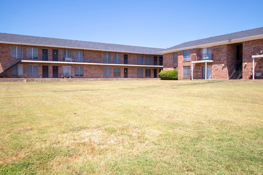 Stephenville 5 in Stephenville, TX - Foto de edificio