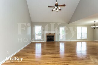 993 Glenhurst Way in Clarksville, TN - Building Photo - Building Photo