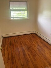 3121 New England Thruway in Bronx, NY - Building Photo - Building Photo