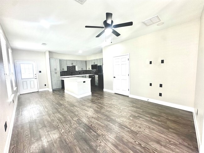 property at 62 Woodland Hills Dr