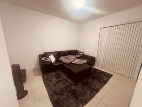 3022 W Signature Dr in Davie, FL - Foto de edificio - Building Photo