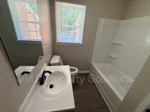 1910 Britton St in Greensboro, NC - Building Photo - Building Photo