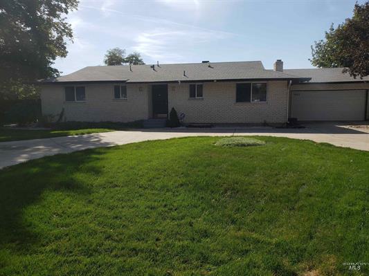 property at 9513 W Ramsgate Dr