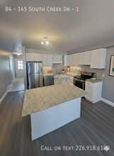 145-145 S Creek Dr in Kitchener, ON - Building Photo - Building Photo