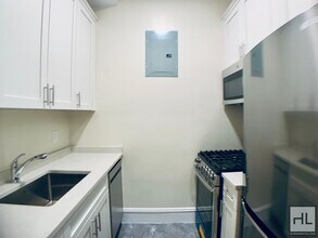 SECOND AVENUE, Unit 9M in New York, NY - Foto de edificio - Building Photo