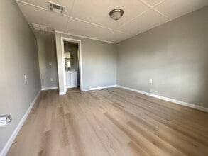 12102 Belair Rd in Kingsville, MD - Foto de edificio - Building Photo