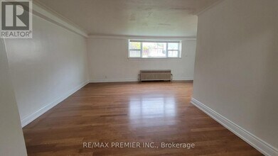 92 Trethewey Dr in Toronto, ON - Building Photo - Building Photo