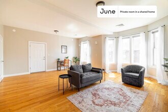 Private bedroom in 3 bed/1.5 bath Home in Boston, MA - Building Photo - Building Photo