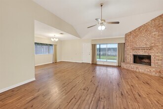 21623 Crescent Heights St in Spring, TX - Building Photo - Building Photo