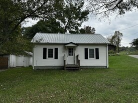 3520 Dulaney Rd in Mosheim, TN - Building Photo