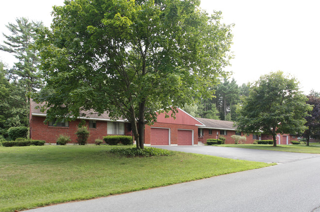 Queensbury Gardens Apartments in Queensbury, NY - Building Photo - Building Photo