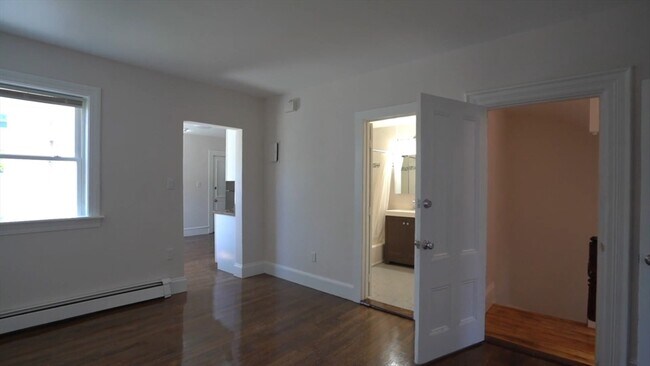 17 Spring Garden St, Unit 2 in Boston, MA - Building Photo - Building Photo