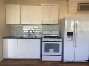 5432 W Washington Blvd, Unit 5436 in Los Angeles, CA - Building Photo - Building Photo