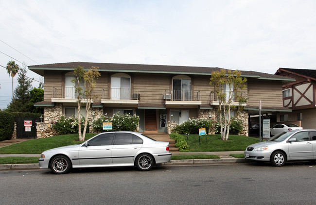 Majestic Prairie in Northridge, CA - Building Photo - Building Photo