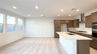 850 Cornelia Wy in Mission Viejo, CA - Building Photo - Building Photo