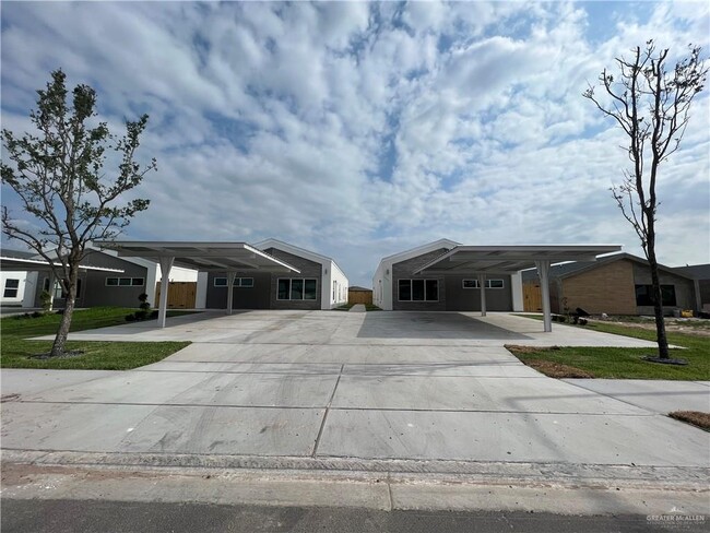 1412 Hibiscus Ave