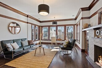 2434 N Avers Ave in Chicago, IL - Building Photo - Building Photo