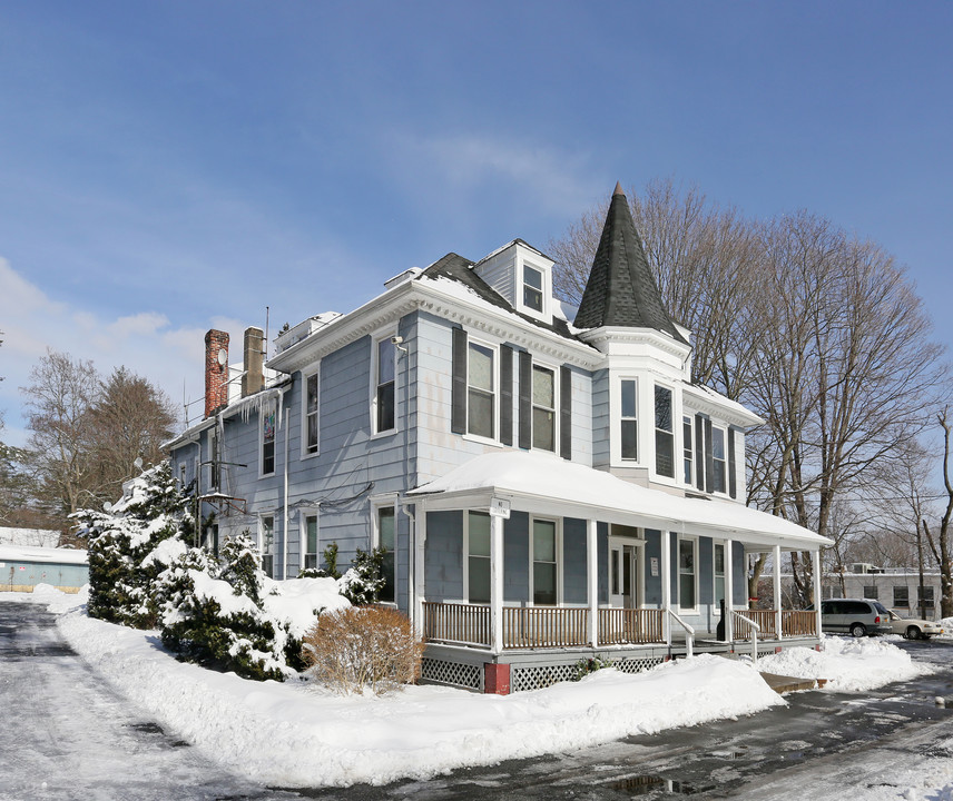 Arborlea Apartments in Brentwood, NY - Foto de edificio