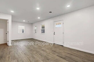 3027 Terry Dr in North Charleston, SC - Building Photo - Building Photo