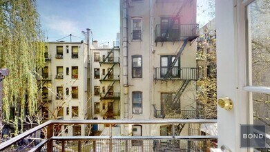 250 Mott St in New York, NY - Building Photo - Building Photo