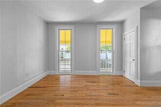 13 Lincoln St in Newport, RI - Building Photo - Building Photo