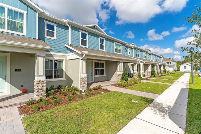 13132 Calming Breeze Wy in Winter Garden, FL - Building Photo - Building Photo