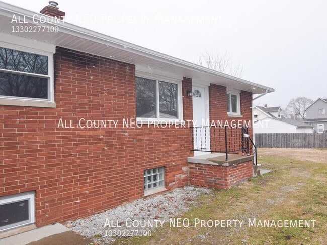 property at 147 16th St NW