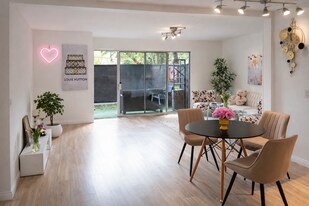 4401 Kraft Ave, Unit 15 in North Hollywood, CA - Building Photo