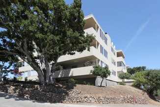 The Mounds in San Mateo, CA - Foto de edificio - Building Photo