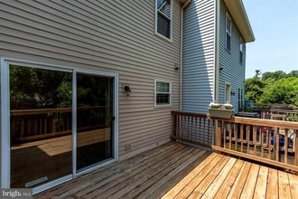 13676 Barren Springs Ct in Centreville, VA - Building Photo - Building Photo