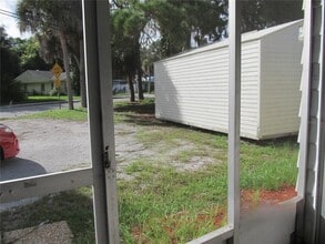 300 Colonia Ln in Nokomis, FL - Building Photo - Building Photo