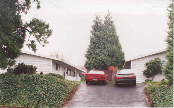 2824-2830 SE Tibbetts St in Portland, OR - Building Photo - Building Photo