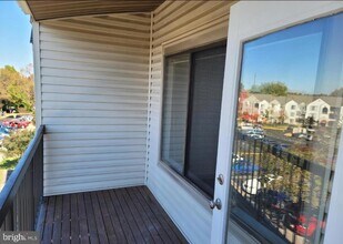 9565 Battery Heights Blvd in Manassas, VA - Building Photo - Building Photo