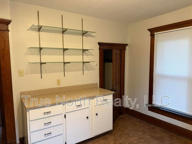 property at 112 W Tompkins St