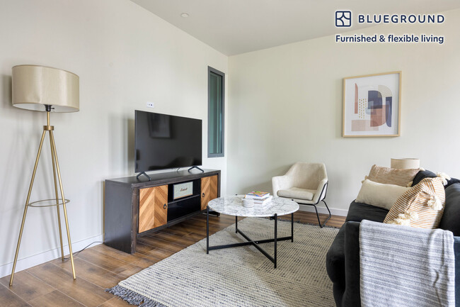 1818 N Cherokee Ave, Unit FL3-ID1198 in Los Angeles, CA - Building Photo - Building Photo
