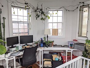 54 Atherton St, Unit 3 in Somerville, MA - Foto de edificio - Building Photo