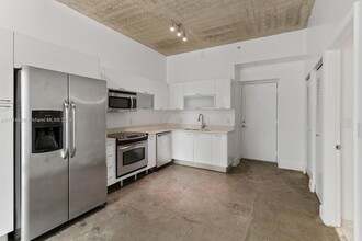 133 NE 2nd Ave, Unit 1003 in Miami, FL - Building Photo - Building Photo