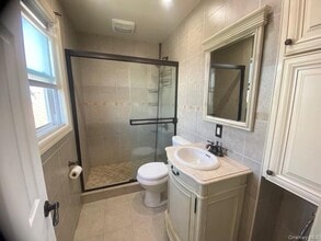 347 W Market St in Long Beach, NY - Building Photo - Building Photo