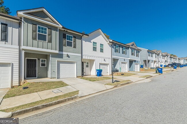 4957 Elm Brook Dr in Atlanta, GA - Building Photo - Building Photo