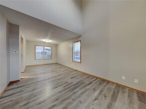 9049 Garland Ln N in Maple Grove, MN - Building Photo - Building Photo