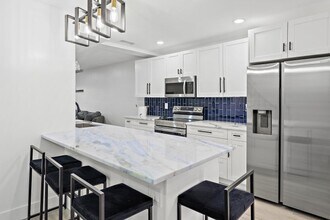 12726 Peconic Ct in Wellington, FL - Building Photo - Building Photo