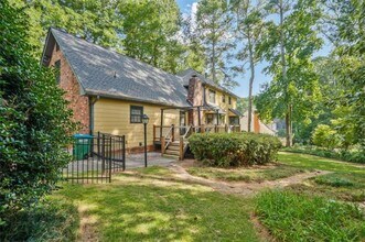 5741 Wolf Laurel Dr SW in Lilburn, GA - Building Photo - Building Photo