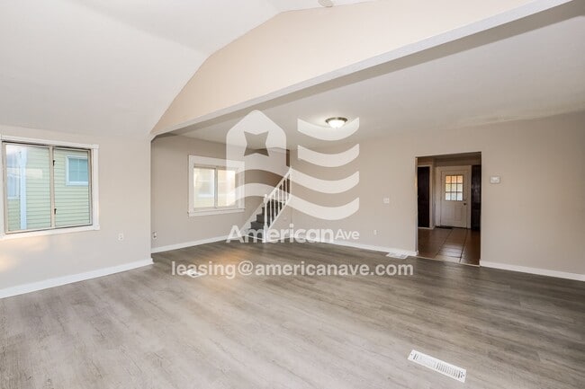 1249 Central Ave in Barberton, OH - Building Photo - Building Photo