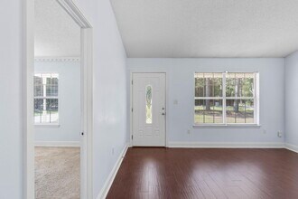 9270 Quail Roost Dr in Navarre, FL - Building Photo - Building Photo