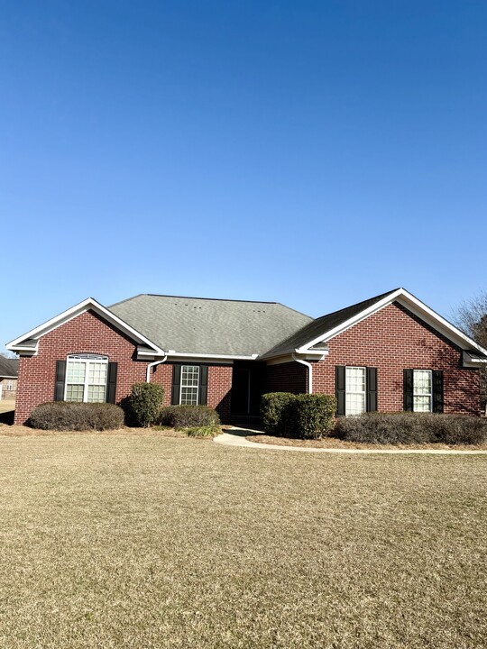 1804 Old Carriage Trail in Statesboro, GA - Building Photo