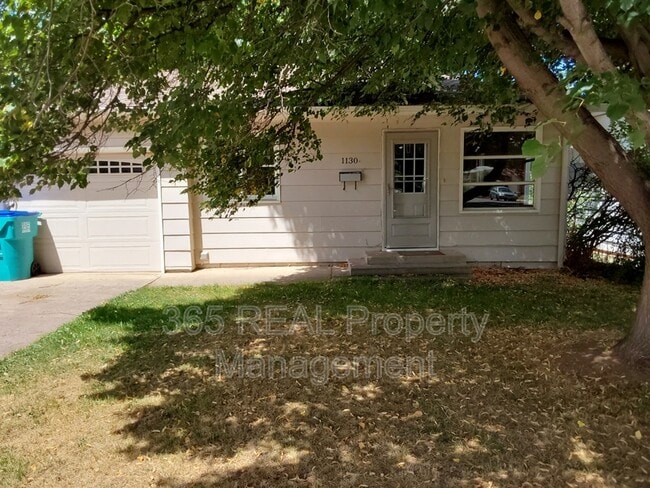 property at 1130 W Myrtle St